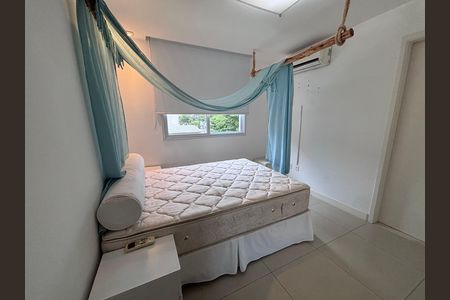 Casa de condomínio à venda com 240m², 4 quartos e 2 vagasQuarto 3