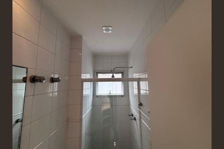 Casa de condomínio à venda com 240m², 4 quartos e 2 vagasBanheiro do Quarto 1