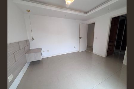 Casa de condomínio à venda com 240m², 4 quartos e 2 vagasQuarto 2