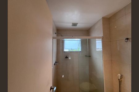 Casa de condomínio à venda com 240m², 4 quartos e 2 vagasBanheiro quarto canadense 3 e 4