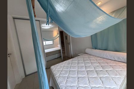Casa de condomínio à venda com 240m², 4 quartos e 2 vagasQuarto 3