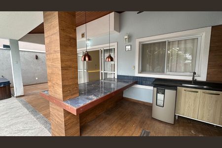 Casa de condomínio à venda com 240m², 4 quartos e 2 vagasÁrea gourmet