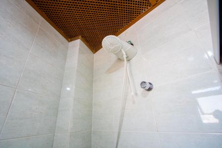 Apartamento para alugar com 86m², 3 quartos e 1 vaga Apartamento para alugar com 86m², 3 quartos e 1 vagaBanheiro do quarto 1