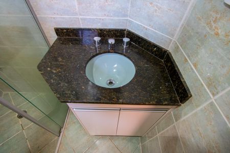 Apartamento para alugar com 86m², 3 quartos e 1 vaga Apartamento para alugar com 86m², 3 quartos e 1 vagaBanheiro do quarto 1