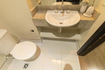 Apartamento para alugar com 70m², 2 quartos e 1 vagaBanheiro da Suite