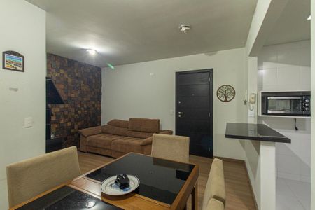 Sala de apartamento para alugar com 2 quartos, 70m² em Hugo Lange, Curitiba