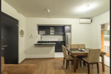 Apartamento para alugar com 70m², 2 quartos e 1 vagaSala