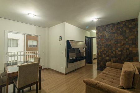 Sala de apartamento para alugar com 2 quartos, 70m² em Hugo Lange, Curitiba