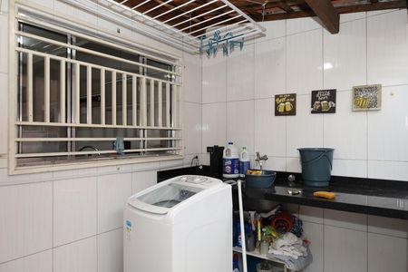 Casa à venda com 120m², 3 quartos e 2 vagasÁrea de Serviço