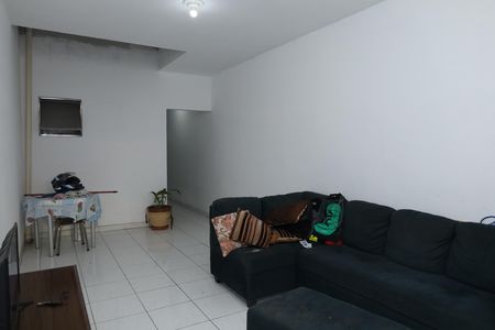 Casa à venda com 120m², 3 quartos e 2 vagasSala