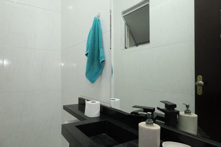 Casa à venda com 120m², 3 quartos e 2 vagasBanheiro 3 - Lavabo
