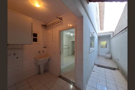 Casa para alugar com 162m², 3 quartos e 4 vagas Casa para alugar com 162m², 3 quartos e 4 vagasÁrea de Serviço