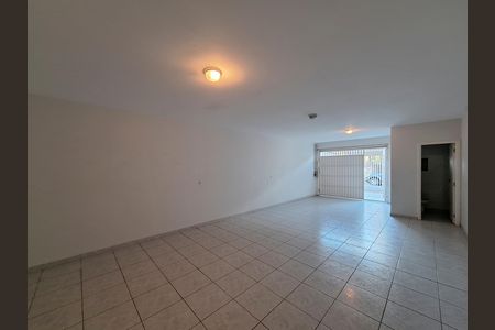 Casa para alugar com 162m², 3 quartos e 4 vagas Casa para alugar com 162m², 3 quartos e 4 vagasGaragem