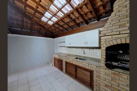 Casa para alugar com 162m², 3 quartos e 4 vagas Casa para alugar com 162m², 3 quartos e 4 vagasQuintal