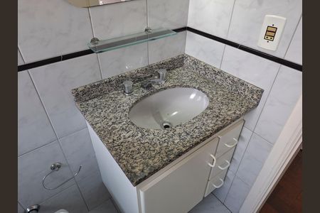 Casa para alugar com 162m², 3 quartos e 4 vagas Casa para alugar com 162m², 3 quartos e 4 vagasBanheiro