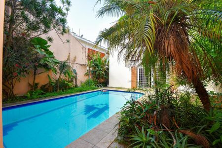 Casa à venda com 4 quartos, 651m² em Alto de Pinheiros, São Paulo