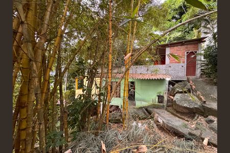 Casa para alugar com 69m², 2 quartos e sem vagaFachada