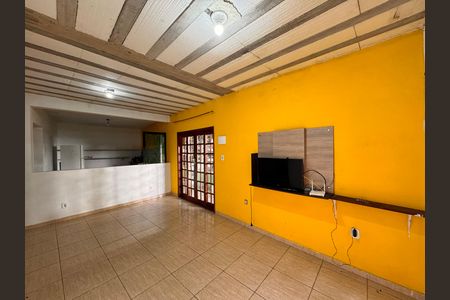 Casa para alugar com 69m², 2 quartos e sem vagaSala