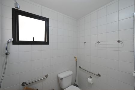 Apartamento à venda com 61m², 2 quartos e 2 vagasBanheiro da Suíte
