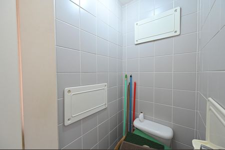 Apartamento à venda com 61m², 2 quartos e 2 vagasBanheiro de serviço