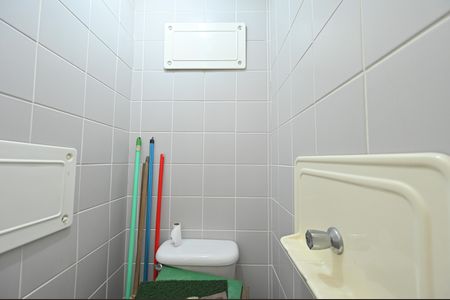 Apartamento à venda com 61m², 2 quartos e 2 vagasBanheiro de serviço