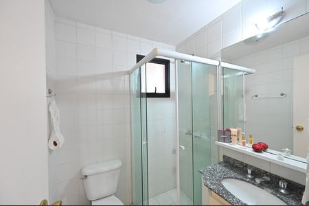 Apartamento à venda com 61m², 2 quartos e 2 vagasBanheiro Social