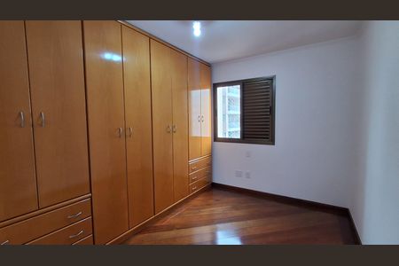 Quarto  de apartamento para alugar com 2 quartos, 75m² em Santo Antônio, São Caetano do Sul