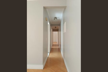 Corredor de apartamento para alugar com 2 quartos, 63m² em Pinheiros, São Paulo