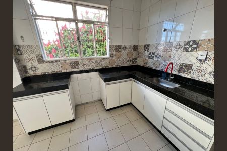 Cozinha de apartamento para alugar com 3 quartos, 88m² em Nova Vista, Belo Horizonte