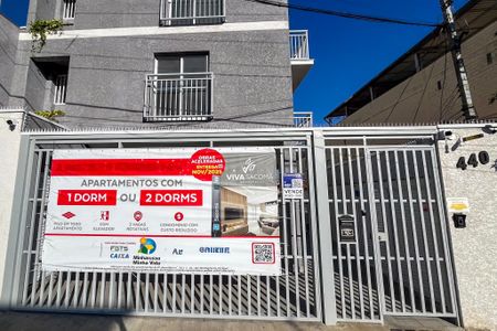 Casa de condomínio à venda com 46m², 1 quarto e sem vaga Casa de condomínio à venda com 46m², 1 quarto e sem vagaFachada