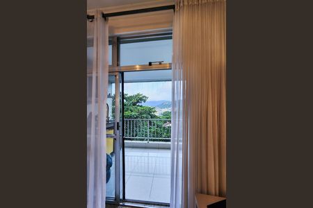 Apartamento à venda com 86m², 2 quartos e 1 vaga Apartamento à venda com 86m², 2 quartos e 1 vagaVaranda