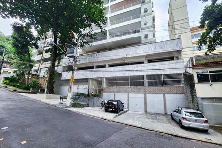 Apartamento à venda com 86m², 2 quartos e 1 vaga Apartamento à venda com 86m², 2 quartos e 1 vagaFachada do Condomínio