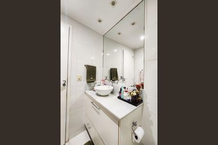 Apartamento à venda com 86m², 2 quartos e 1 vaga Apartamento à venda com 86m², 2 quartos e 1 vagaBanheiro