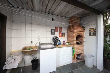 Casa à venda com 160m², 3 quartos e 2 vagas