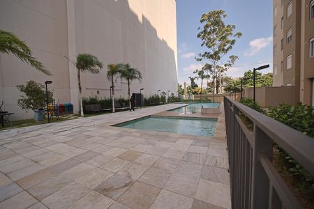 Casa para alugar com 57m², 2 quartos e 1 vagaÁrea comum - Piscina