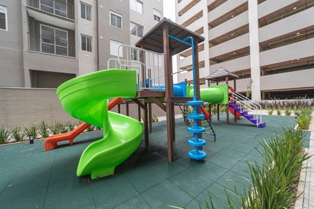 Casa para alugar com 57m², 2 quartos e 1 vagaÁrea comum - Playground