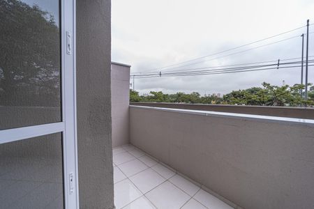 Casa para alugar com 57m², 2 quartos e 1 vagaVaranda
