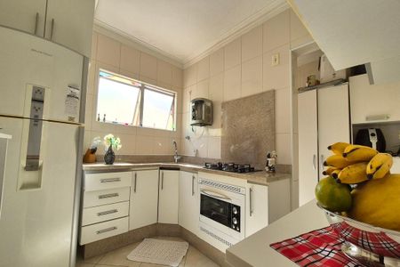 Apartamento à venda com 72m², 2 quartos e 1 vaga Apartamento à venda com 72m², 2 quartos e 1 vagaCozinha