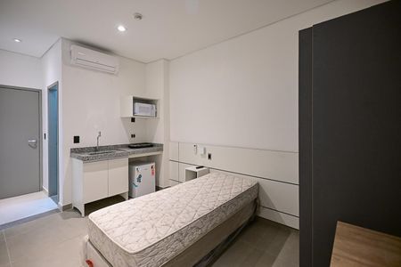 Quarto/Cozinha de kitnet/studio para alugar com 1 quarto, 15m² em Lapa de Baixo, São Paulo