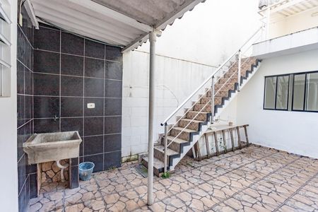 Casa de condomínio à venda com 320m², 2 quartos e 2 vagasÁrea de serviço 