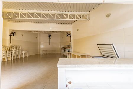 Casa de condomínio à venda com 320m², 2 quartos e 2 vagasÁrea comum - Salão de festas