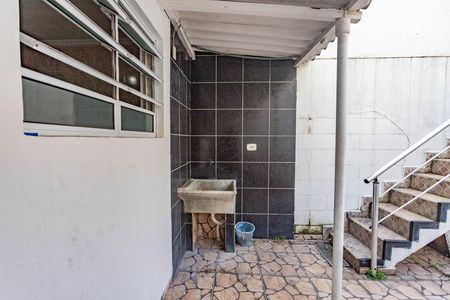 Casa de condomínio à venda com 320m², 2 quartos e 2 vagasÁrea de serviço 