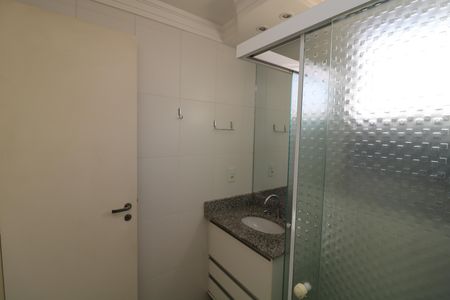 Apartamento à venda com 85m², 2 quartos e 2 vagasBanheiro da Suíte
