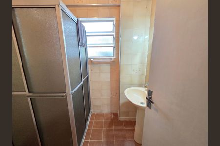 Apartamento para alugar com 28m², 2 quartos e 1 vaga Apartamento para alugar com 28m², 2 quartos e 1 vagaBanheiro