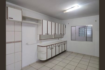 Casa para alugar com 220m², 3 quartos e 4 vagas Casa para alugar com 220m², 3 quartos e 4 vagasCozinha