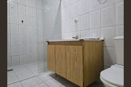 Casa para alugar com 220m², 3 quartos e 4 vagas Casa para alugar com 220m², 3 quartos e 4 vagasBanheiro Social