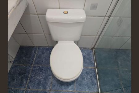 Casa para alugar com 220m², 3 quartos e 4 vagas Casa para alugar com 220m², 3 quartos e 4 vagasBanheiro da Suíte