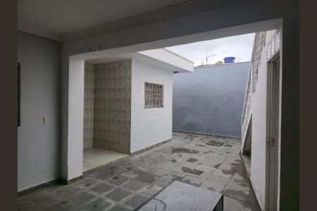 Casa para alugar com 220m², 3 quartos e 4 vagas Casa para alugar com 220m², 3 quartos e 4 vagasChurrasqueira