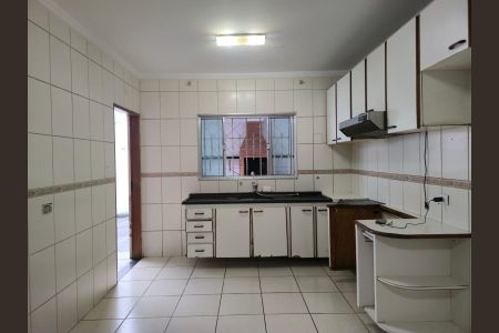 Casa para alugar com 220m², 3 quartos e 4 vagas Casa para alugar com 220m², 3 quartos e 4 vagasCozinha