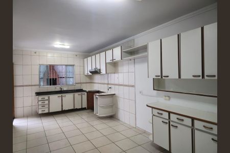Casa para alugar com 220m², 3 quartos e 4 vagas Casa para alugar com 220m², 3 quartos e 4 vagasCozinha